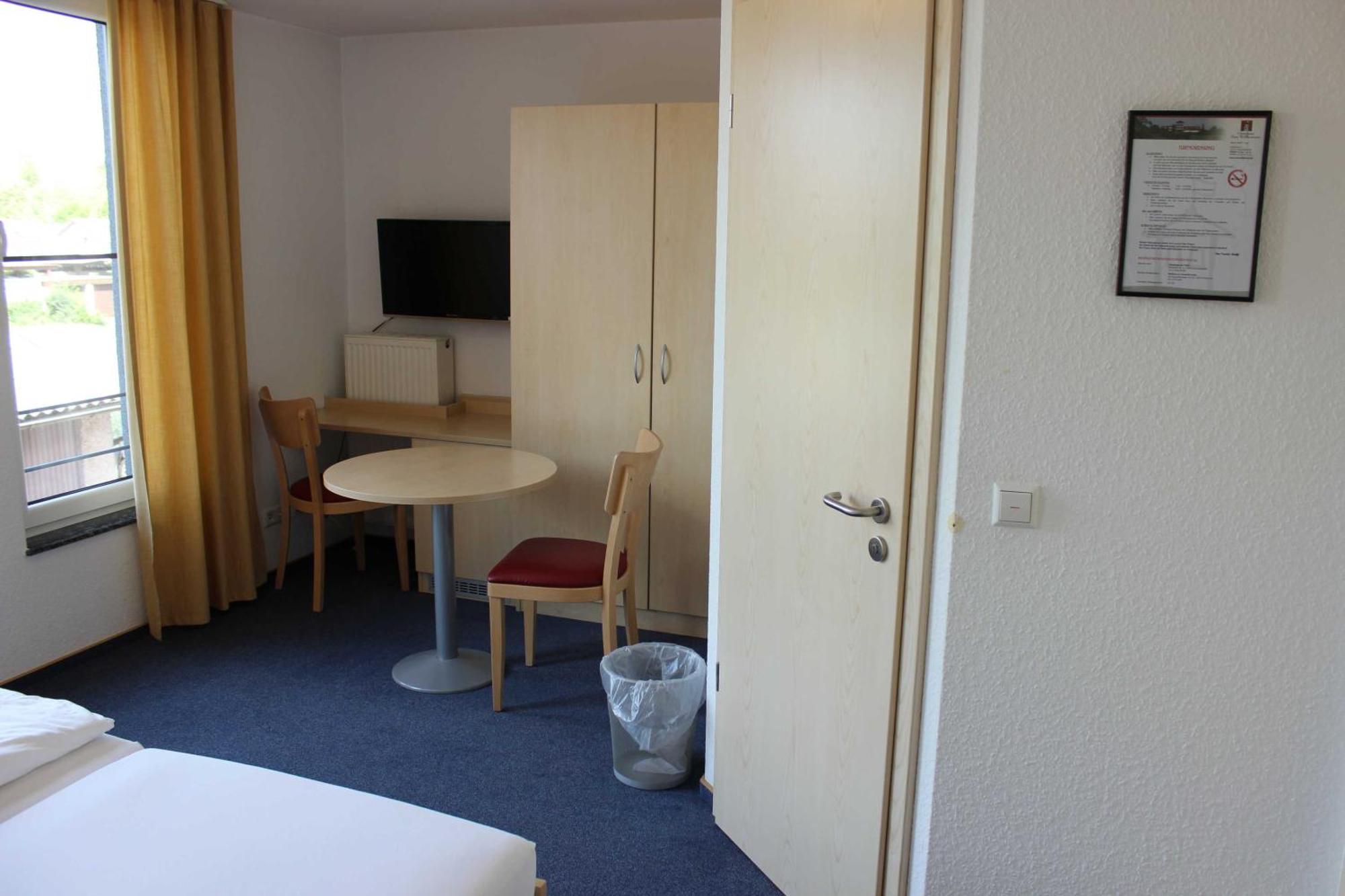 Gaestehaus Zum Wolffenturm Lehrensteinsfeld Δωμάτιο φωτογραφία